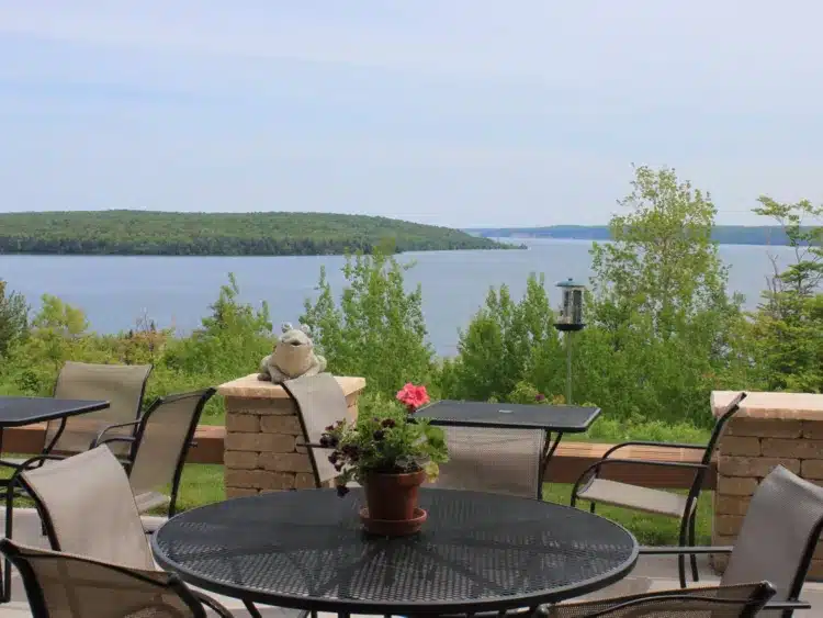 holiday-inn-express-munising-3945001097-4x3